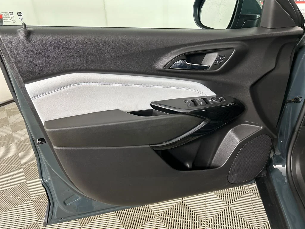 Used 2025 Gray Chevrolet LT image 11