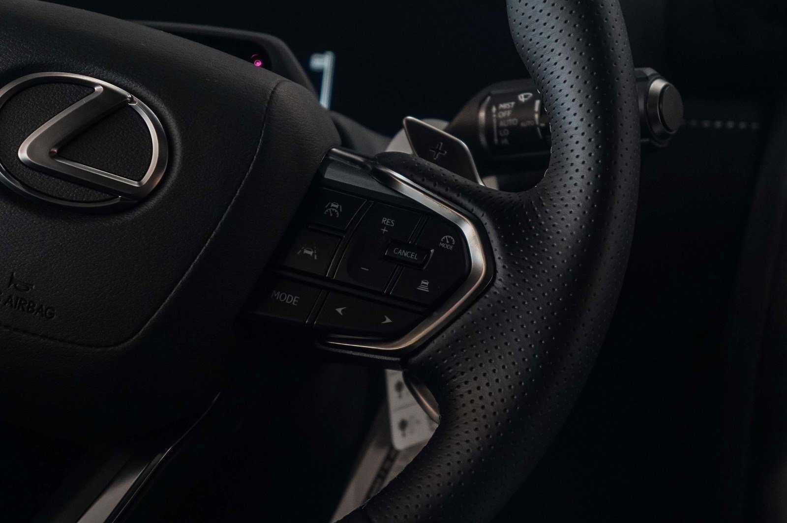 2026 Lexus LX 700h F-Sport - Photo 17