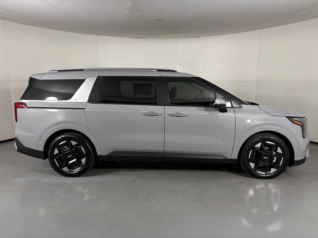 New 2026 Ceramic Silver Kia EX image 9
