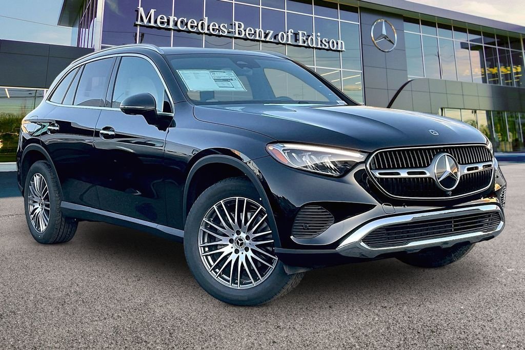 New 2026 Black Mercedes-Benz GLC 300 image 1