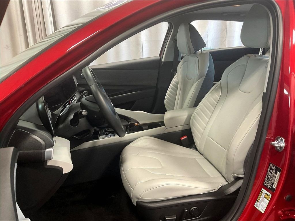 Used 2025 Red Hyundai Limited image 10
