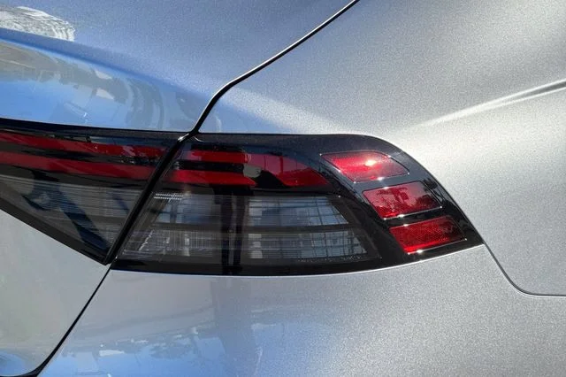 New 2026 Solar Silver Metallic Honda EX-L Hybrid image 30