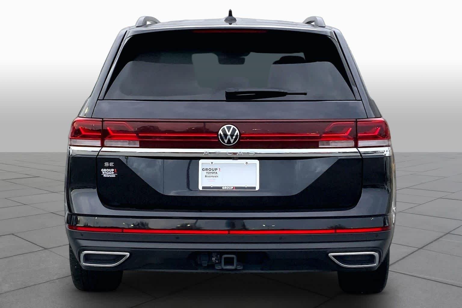 Used 2025 SILVER Volkswagen 2.0T SE w/Technology image 5