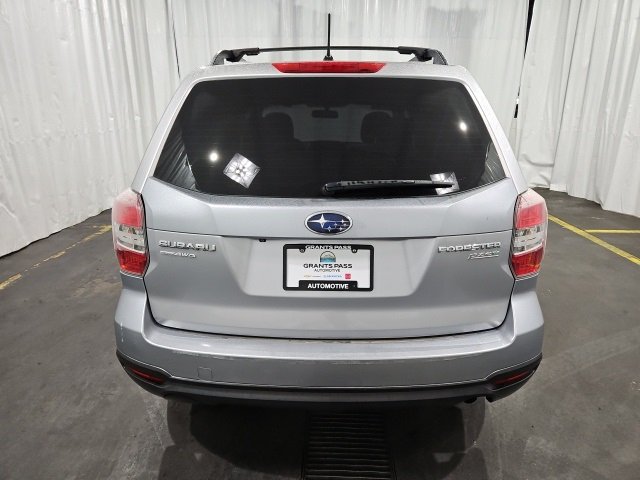 2015 Subaru Forester 2.5i Premium photo 4