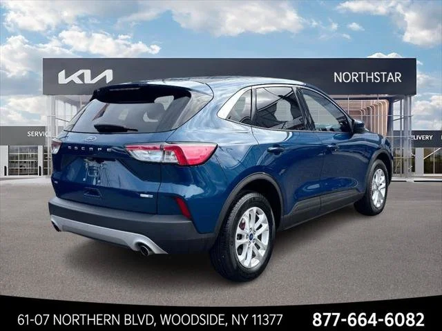 Used 2020 Green Ford SE image 5