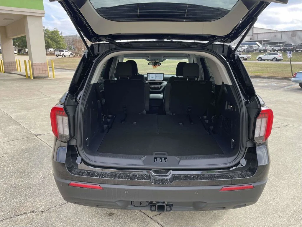 New 2026 Agate Black Metallic Ford Active 100A image 10