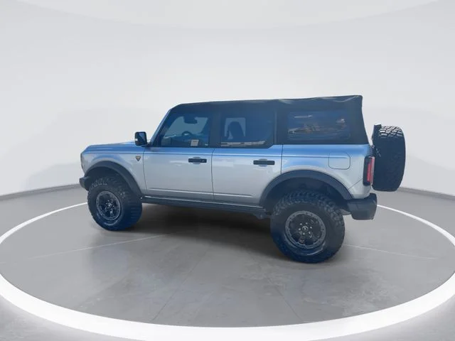 Used 2023 Silver Ford Badlands image 4