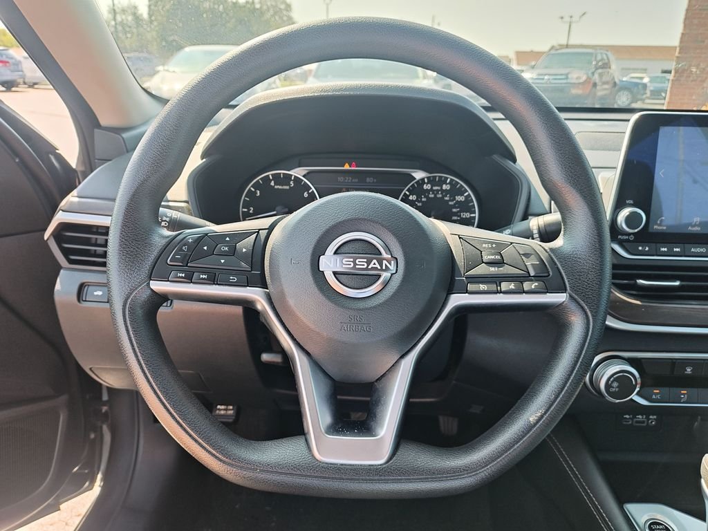Used 2023 Gray Nissan 2.5 SV image 17