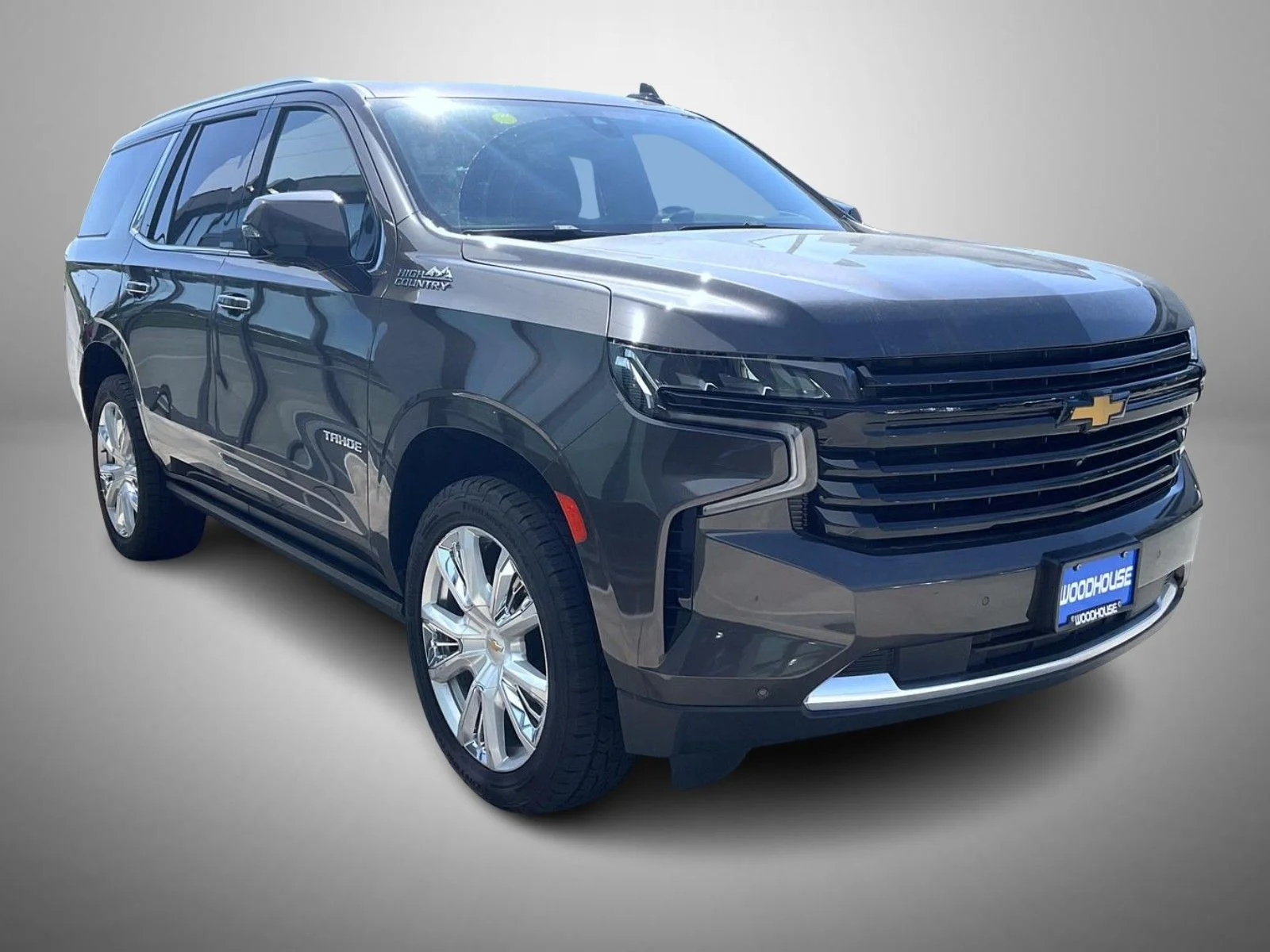 Used 2021 Gray Chevrolet High Country image 3