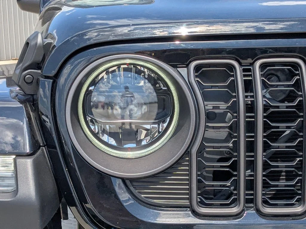 Used 2024 Black Jeep Sport S image 12