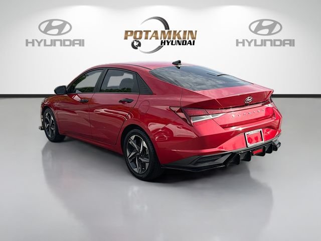 Used 2023 Red Hyundai SEL image 7