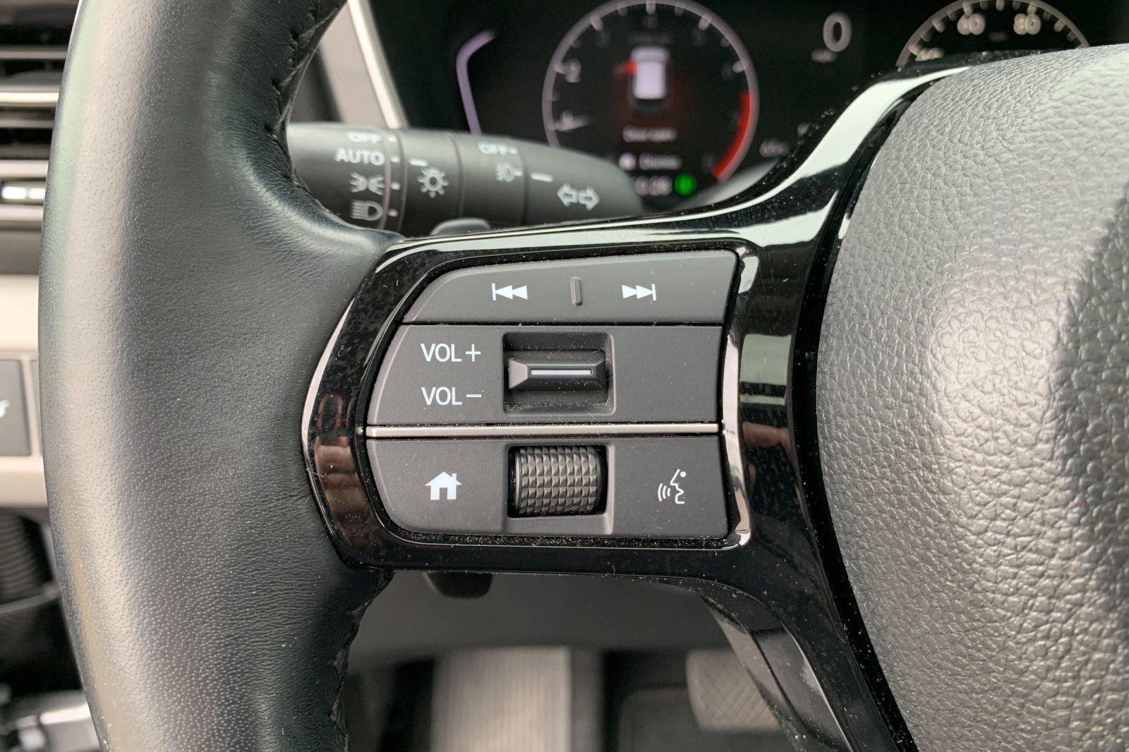 Certified Used 2023 Silver Honda Touring image 30