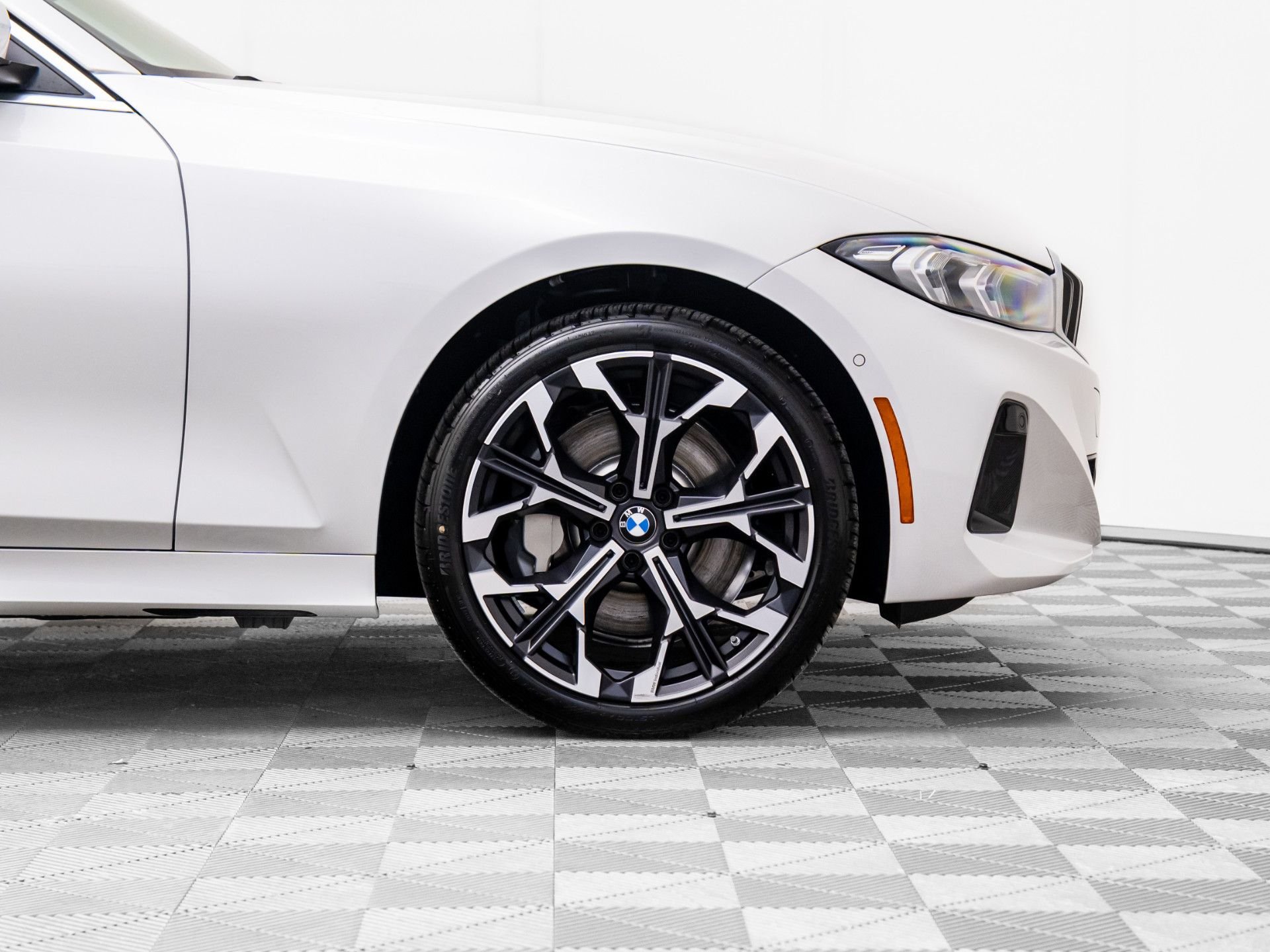 Certified Used 2026 Mineral White Metallic BMW 330i xDrive image 33