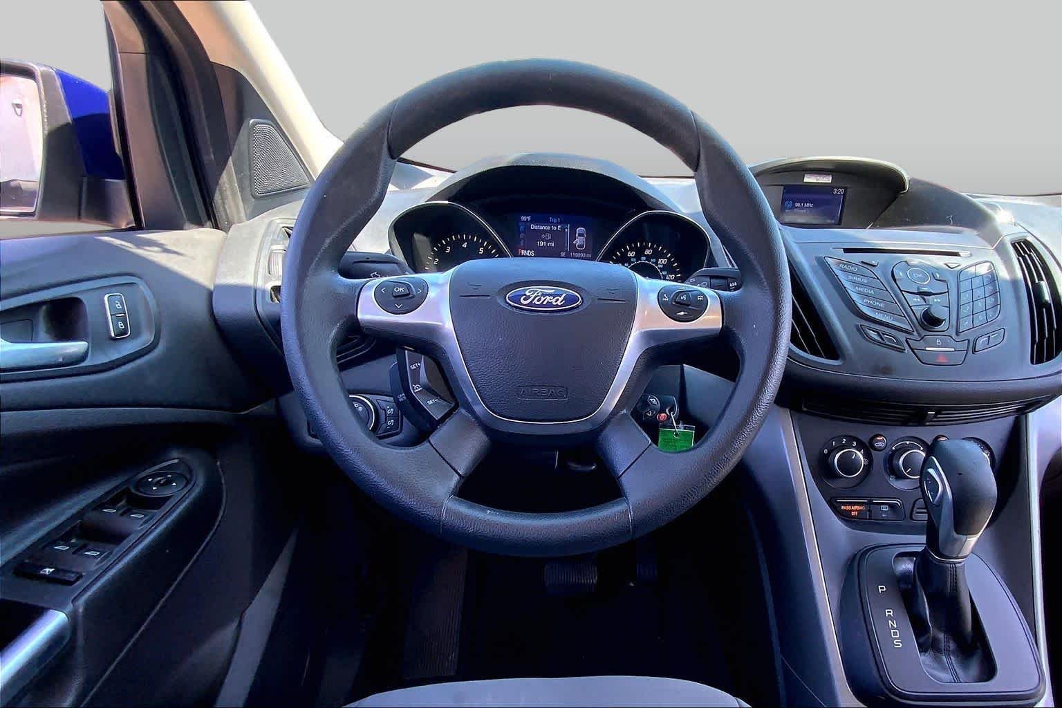 Used 2015 Blue Ford SE image 6