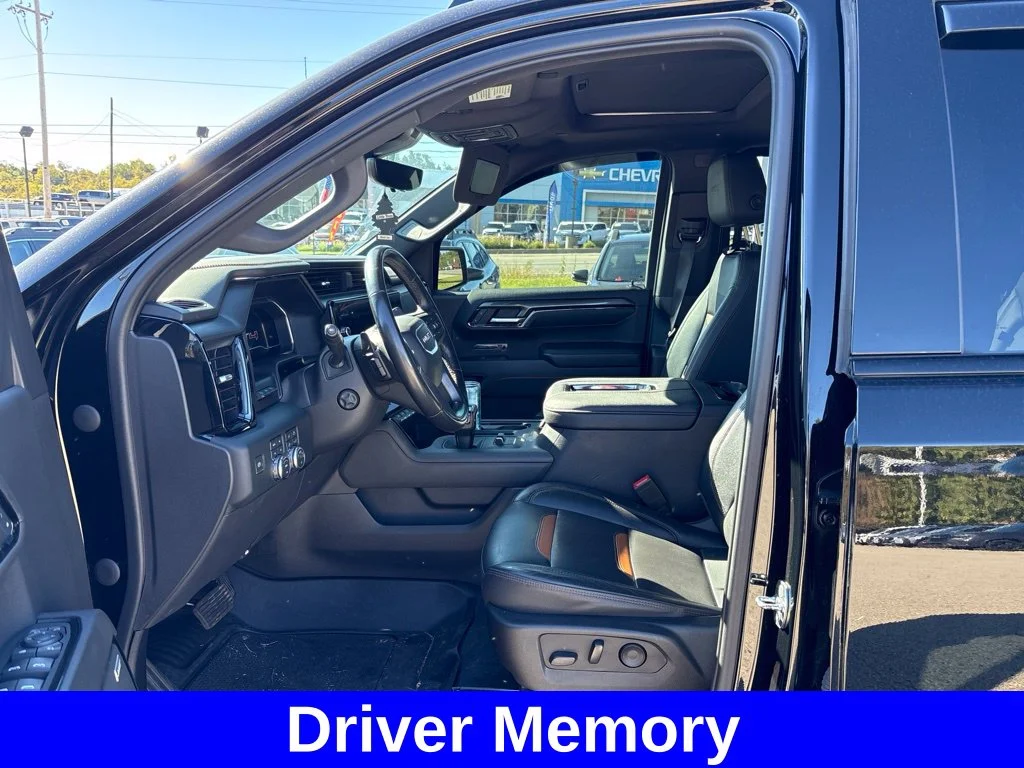 Used 2022 Black GMC AT4 image 15