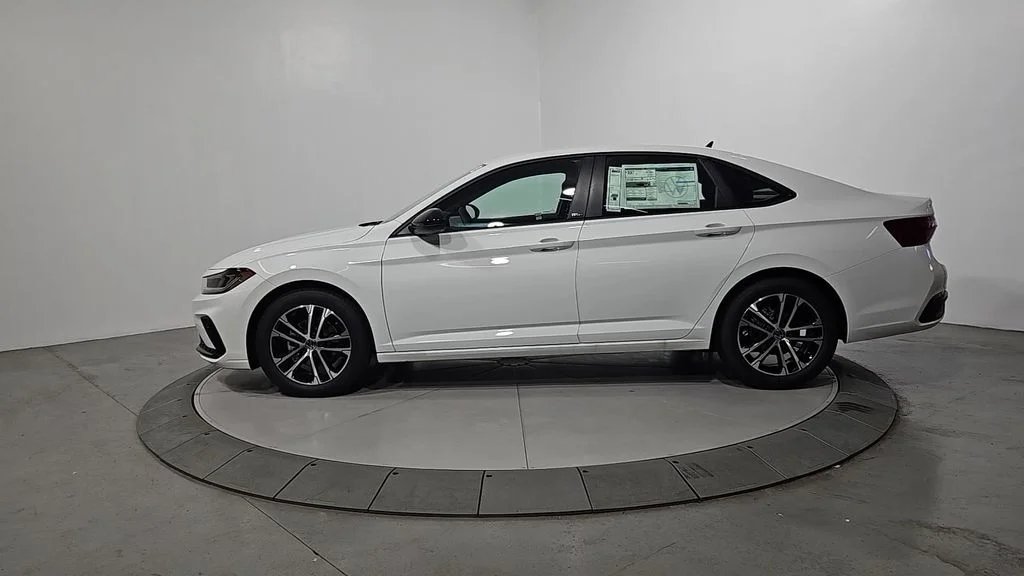 New 2026 White Volkswagen 1.5T Sport image 2