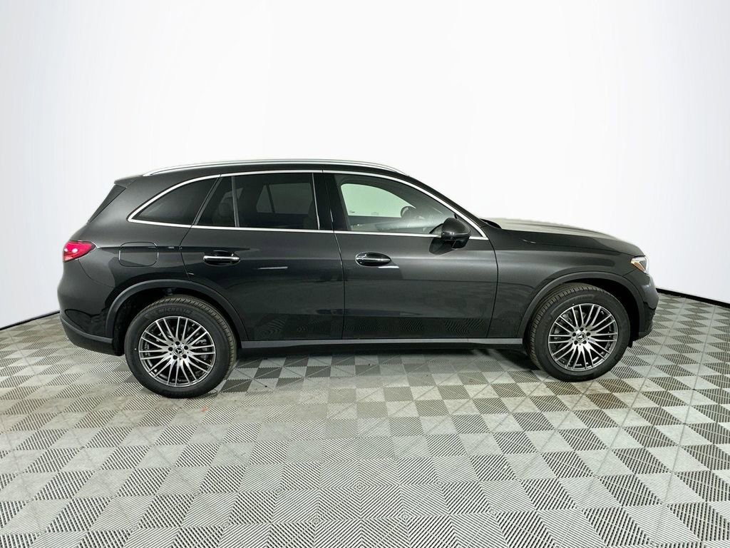 New 2026 Graphite Grey Metallic Mercedes-Benz GLC 300 image 42