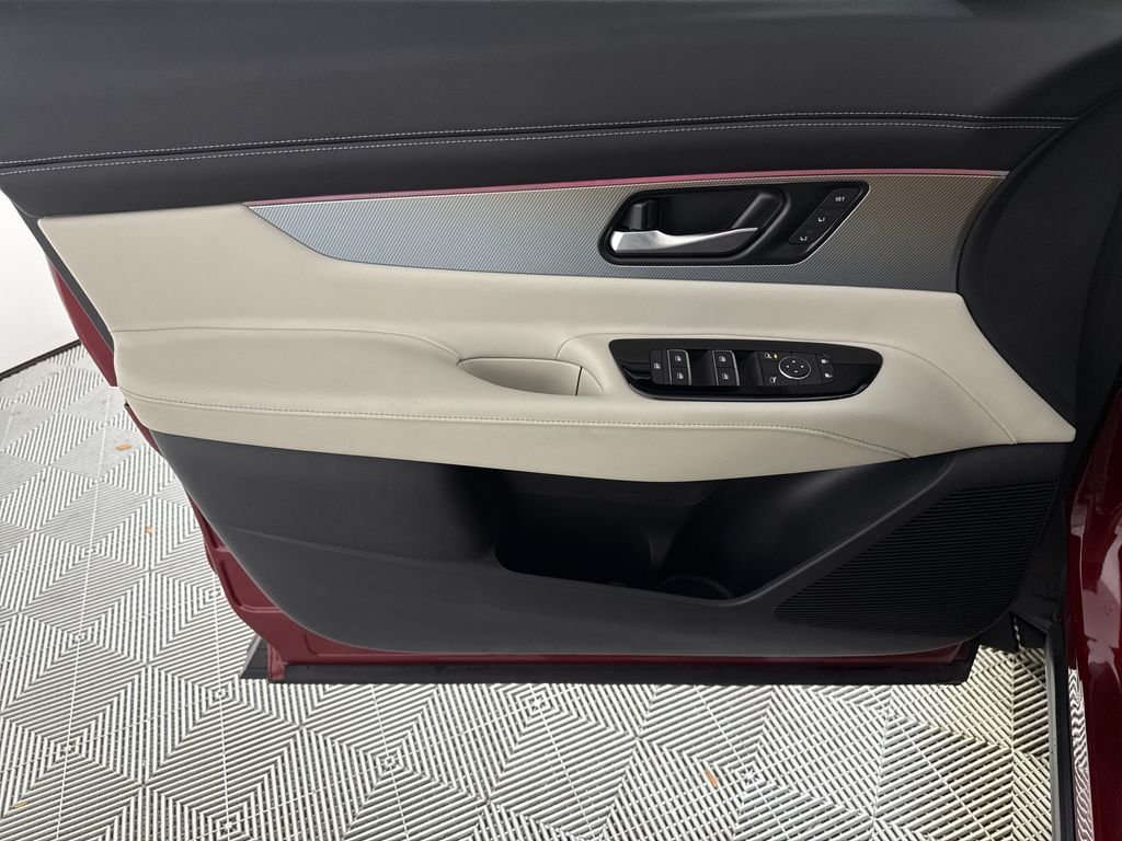 Used 2025 Red Nissan SL image 10