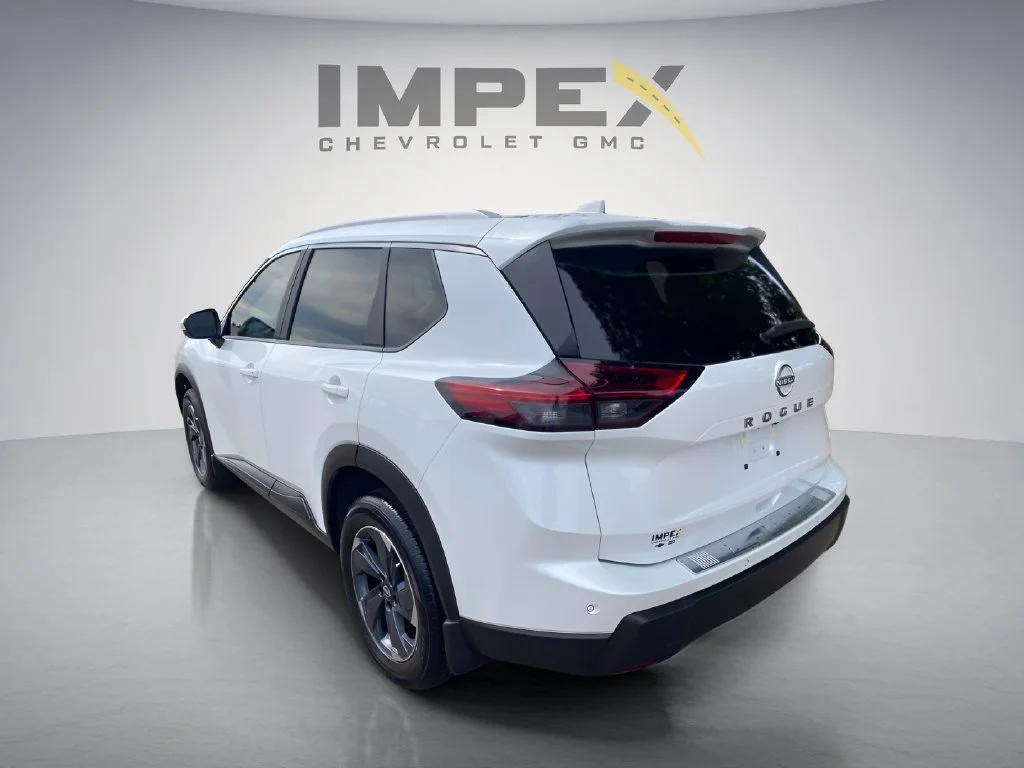 Used 2026 White Nissan SV image 3