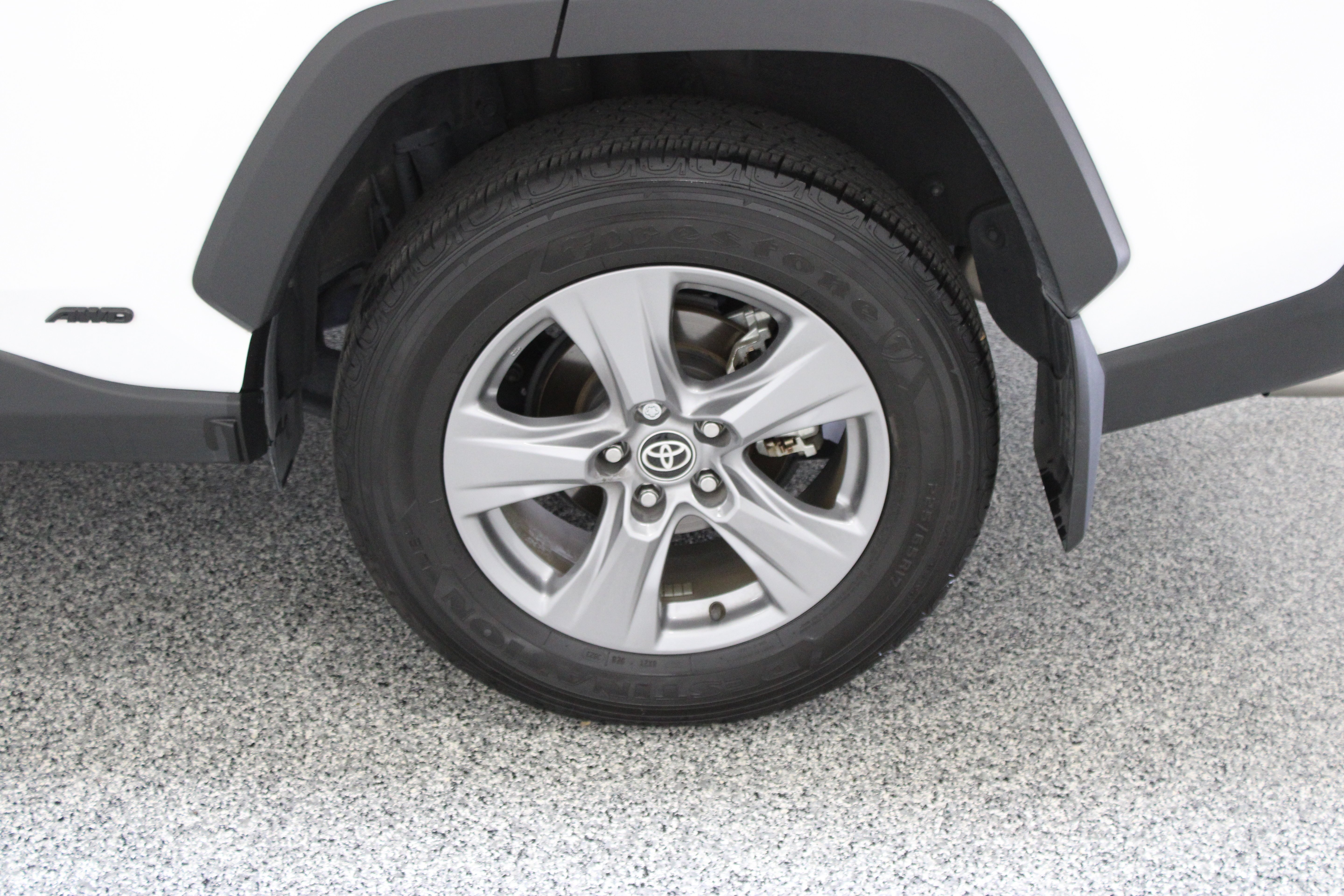 Used 2024 Ice Cap Toyota Hybrid XLE 2.5L image 10