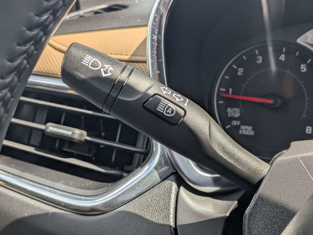 Used 2022 Pearl Chevrolet Premier image 28