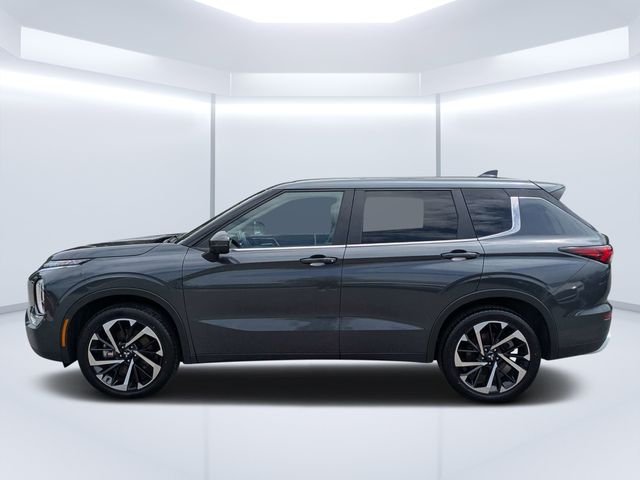 Used 2024 Gray Mitsubishi SE image 6
