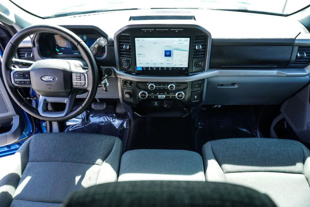 Used 2024 Blue Ford XLT image 10