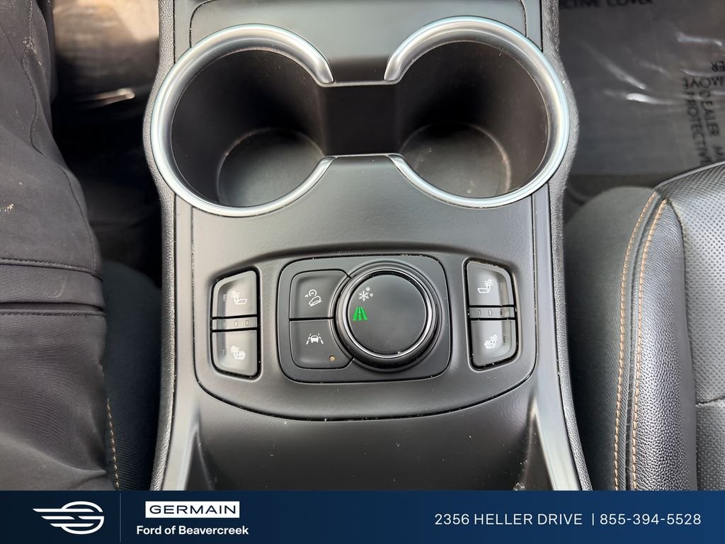 Used 2020 Steel Metallic GMC SLT image 21
