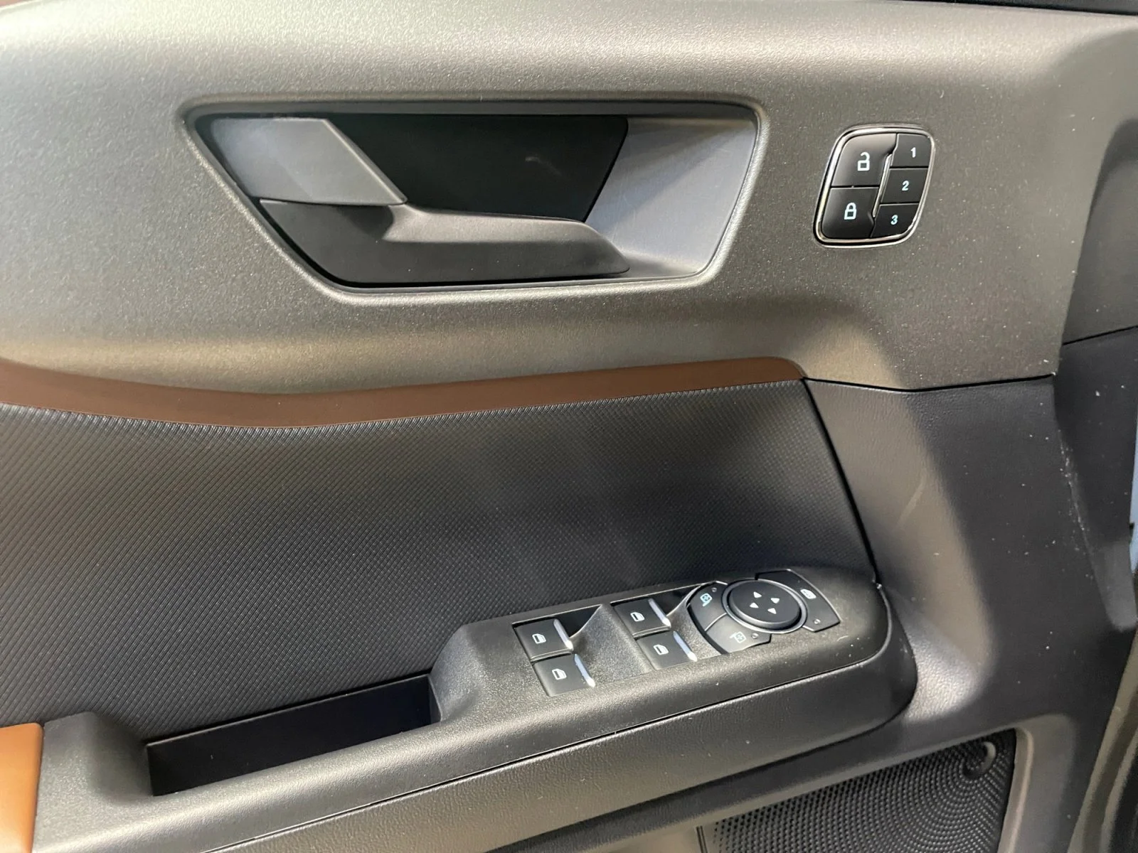 New 2026 Azure Grey Metallic Tri-Coat Ford Outer Banks image 12