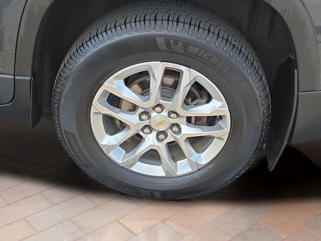 Used 2018 Gray Chevrolet LT image 25