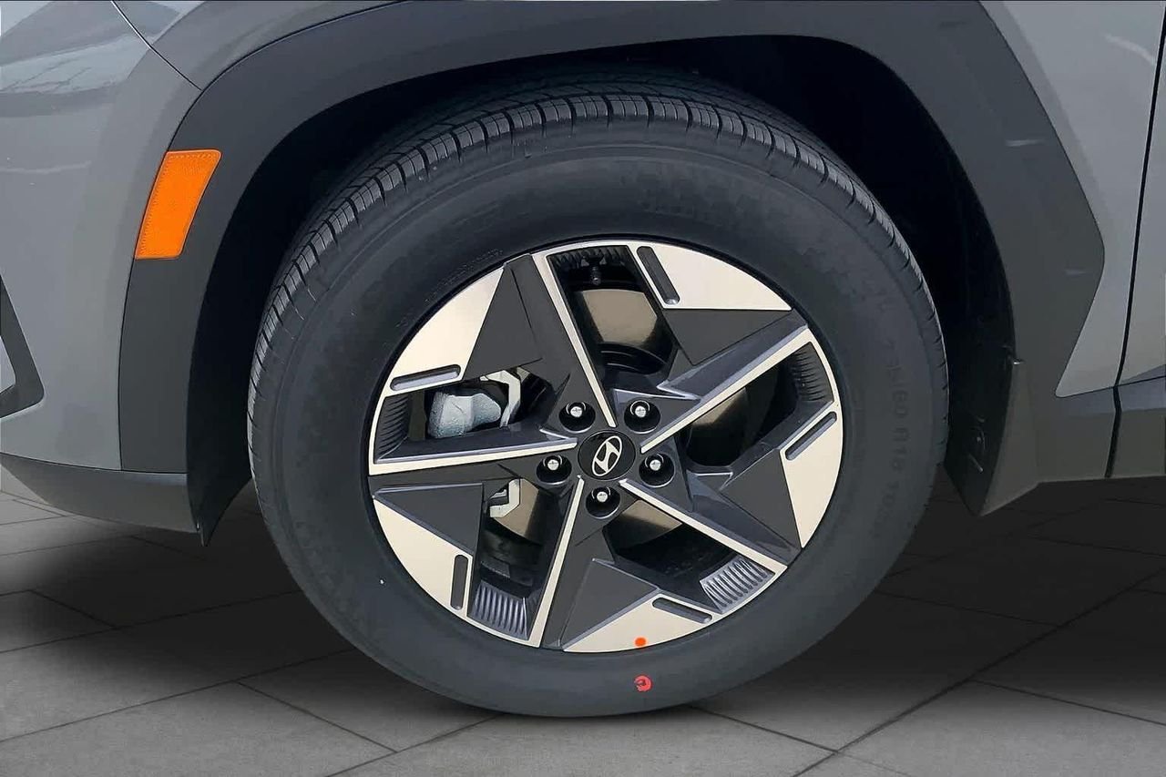 New 2026 Hampton Gray Hyundai SEL Premium FWD image 11