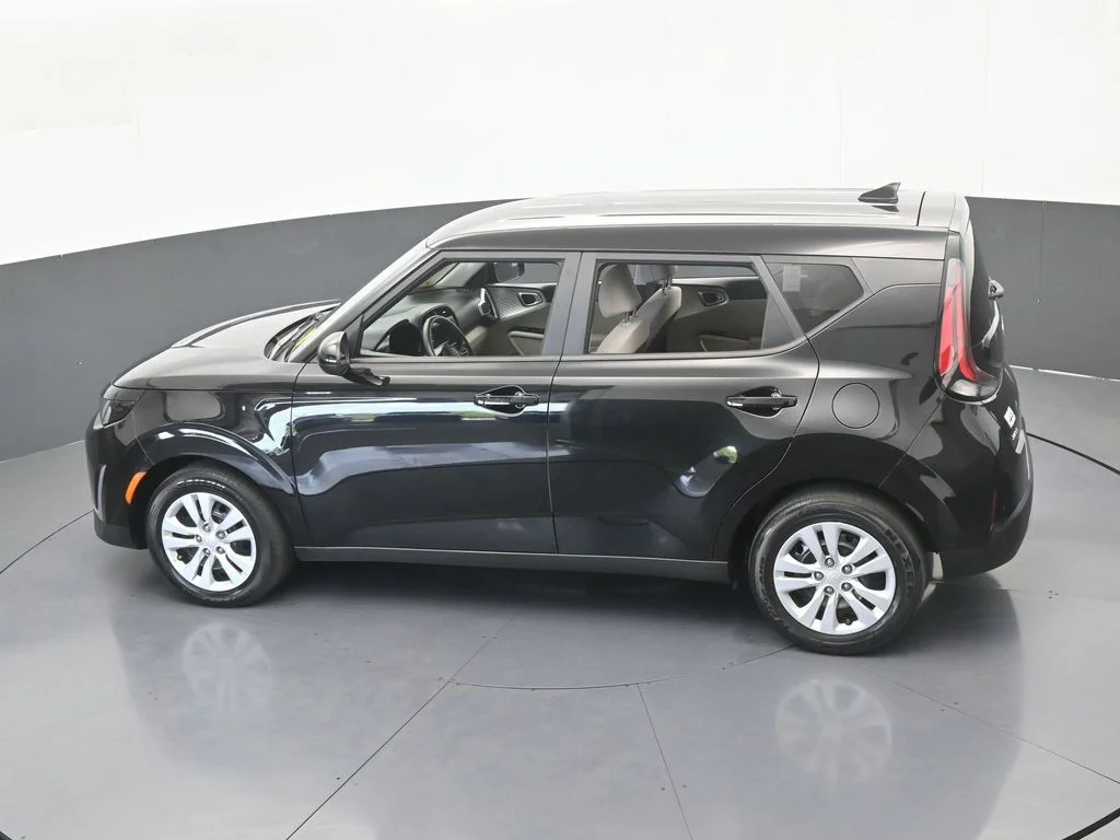 Used 2023 Fusion Black Kia LX image 35