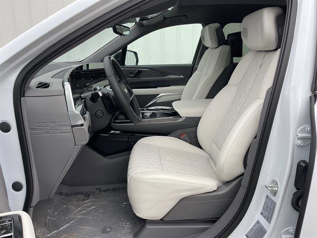 New 2026 Vibrant White Tricoat Cadillac Luxury image 12