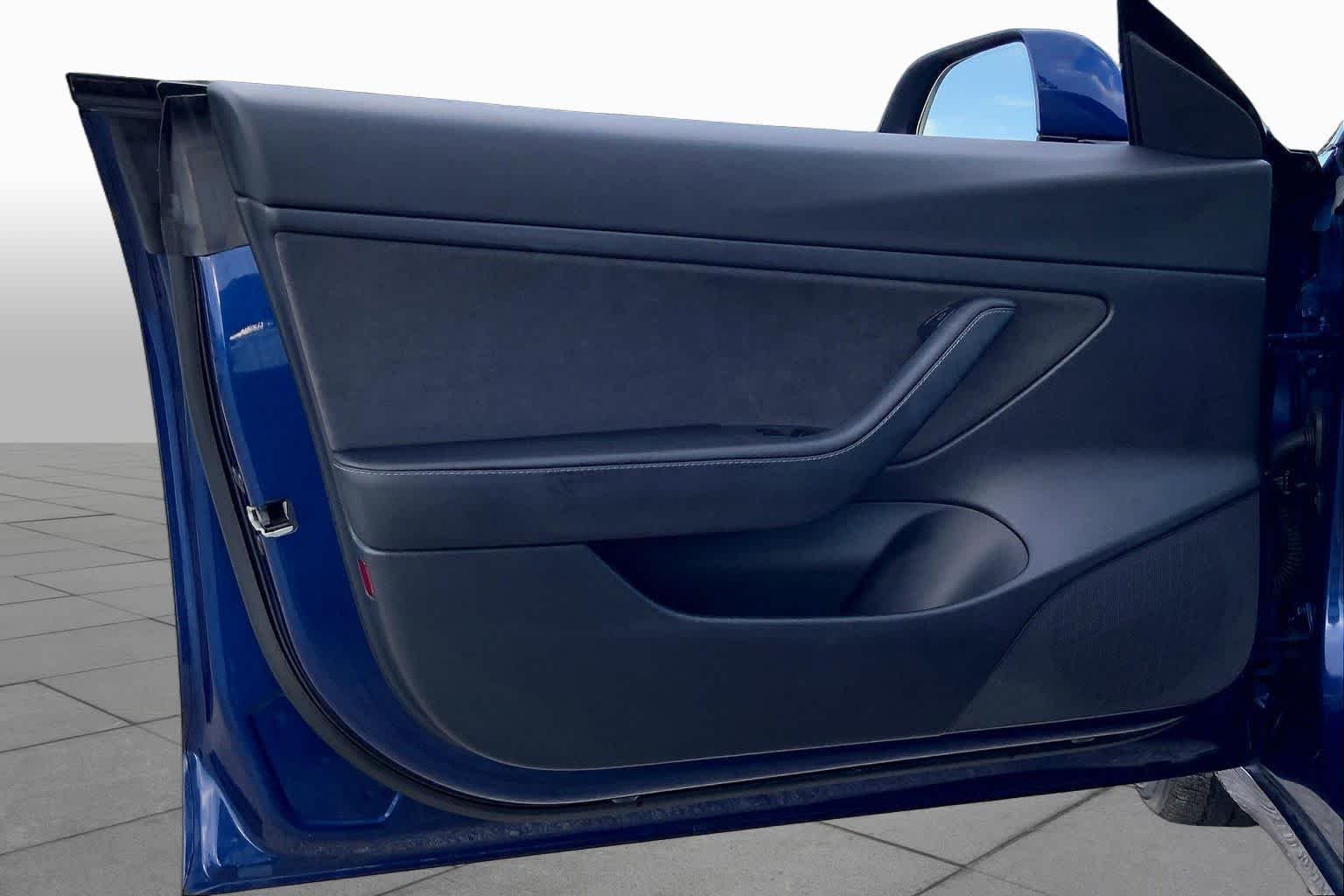 Used 2021 Deep Blue Metallic Tesla Standard Range Plus image 20