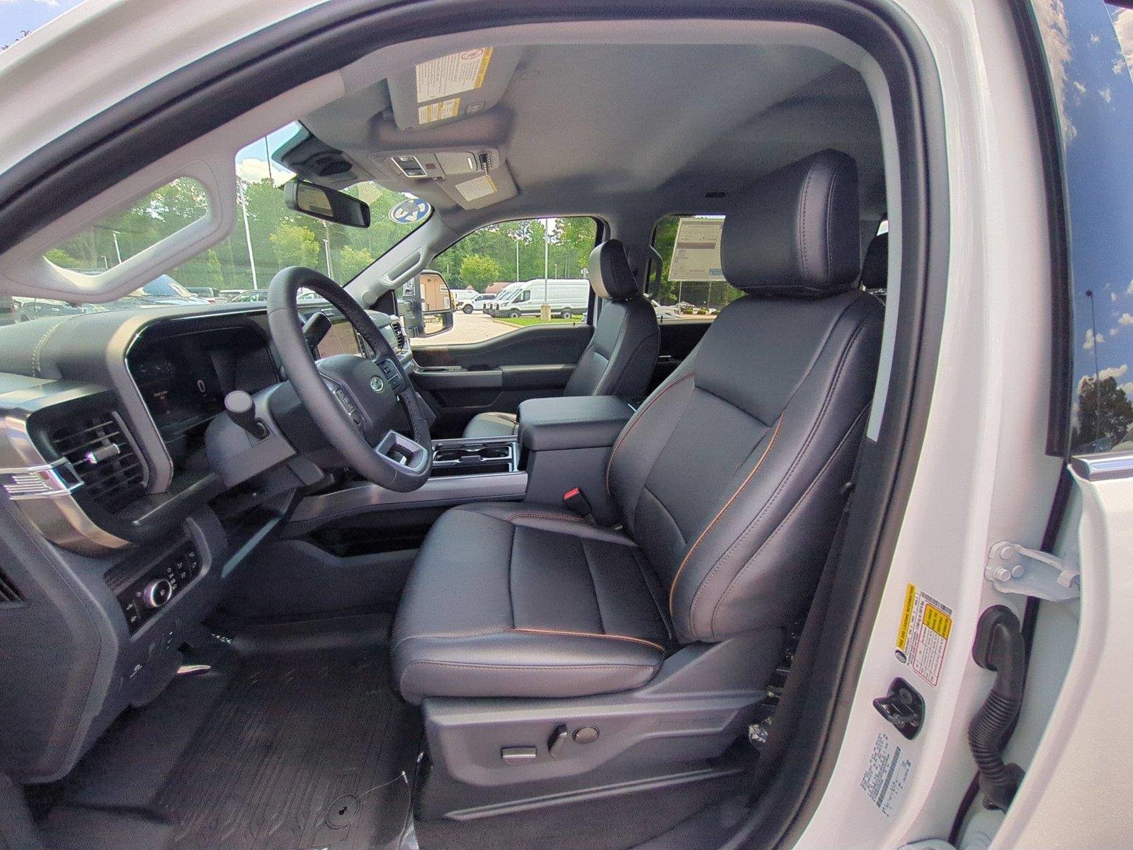 New 2026 Oxford White Ford F-250® Lariat® image 18