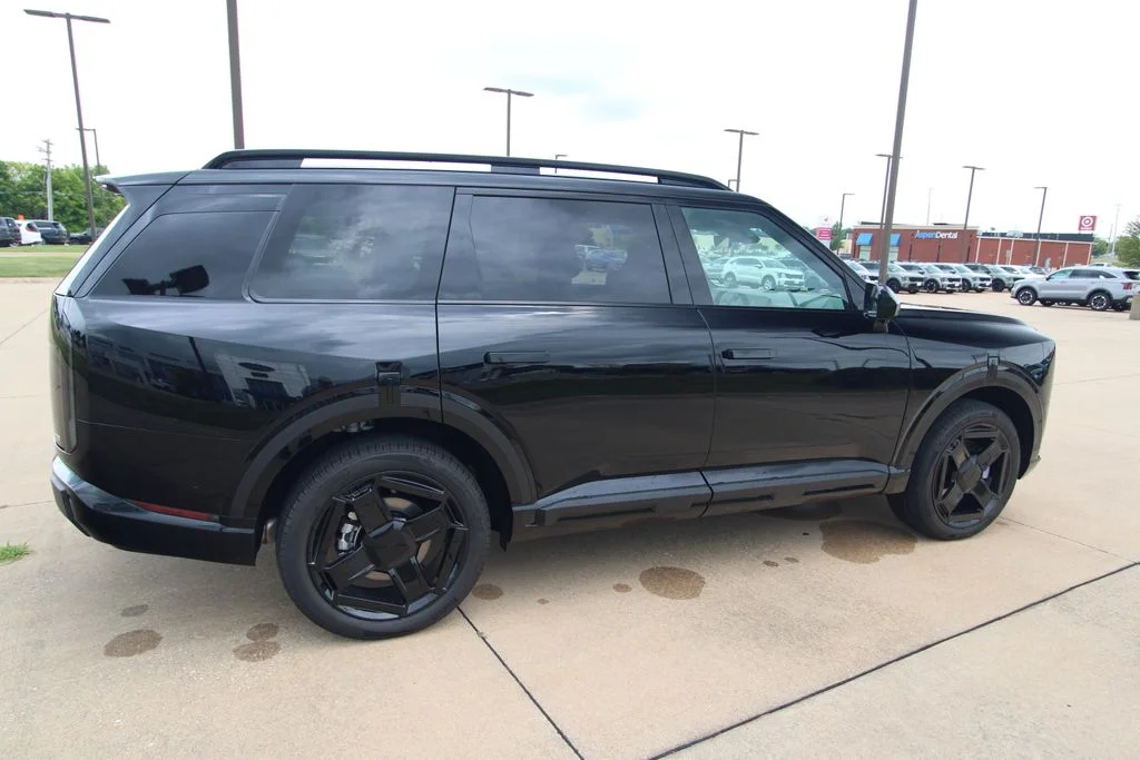 New 2027 Black Kia X-Line SX image 5