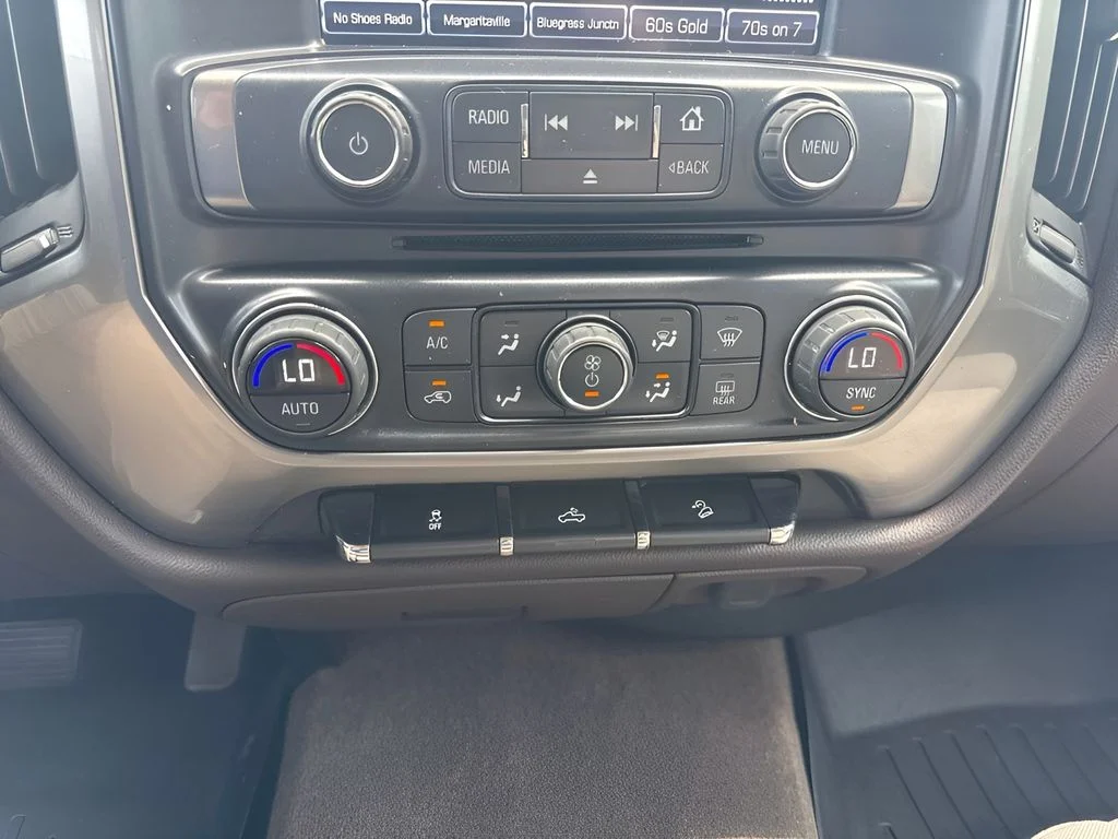 Used 2017 White Chevrolet 2LT image 18
