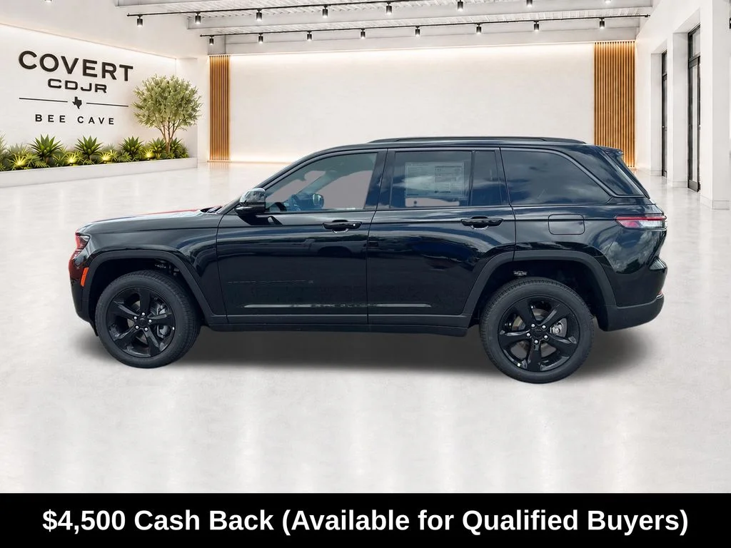 New 2026 Diamond Black Crystal Pearl-Coat Exterior Paint Jeep Limited image 6