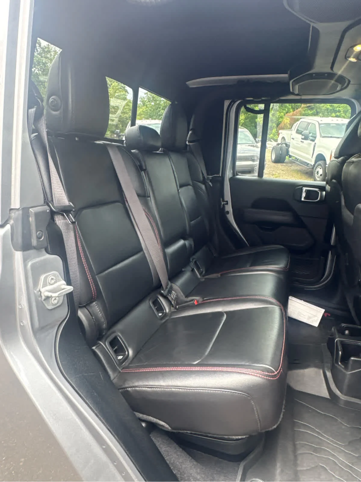 Used 2020 Billet Silver Clearcoat Metallic Jeep Rubicon image 45
