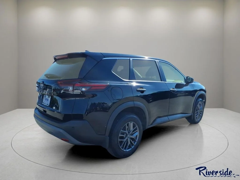 Used 2023 Black Nissan S image 2