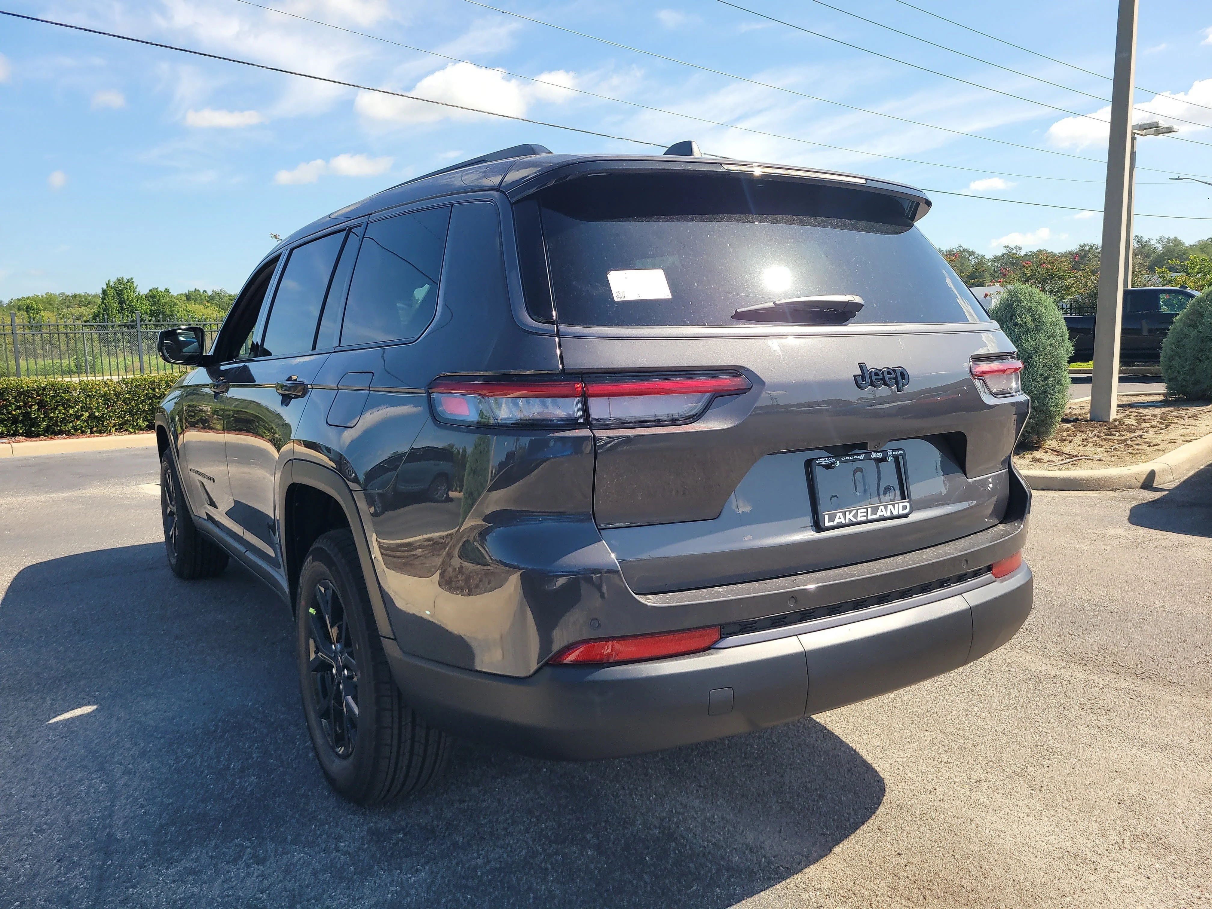 New 2026 Baltic Gray Metallic Clearcoat Jeep Laredo Altitude image 8