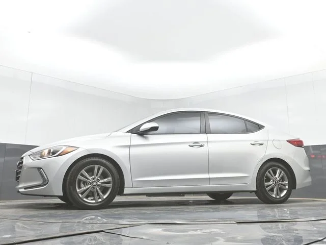 Used 2018 Silver Hyundai Value Edition image 44