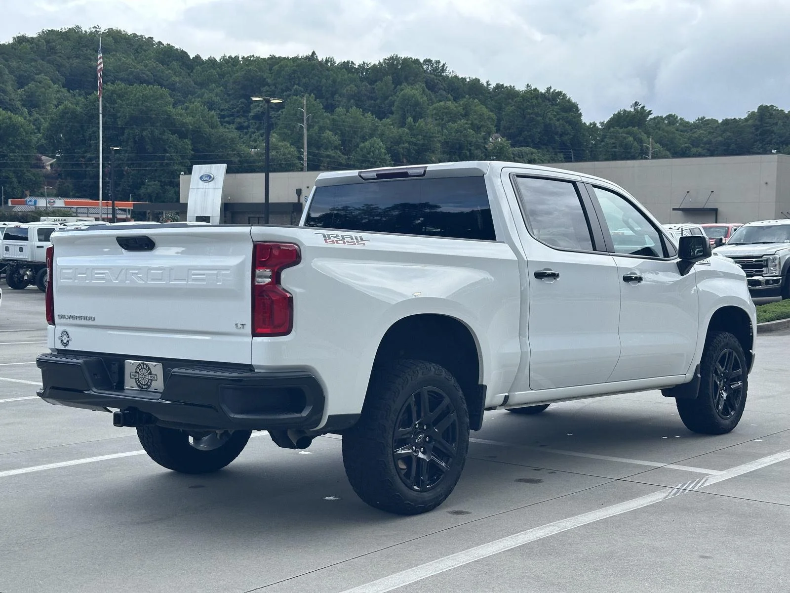 Used 2024 Summit White Chevrolet LT Trail Boss image 7