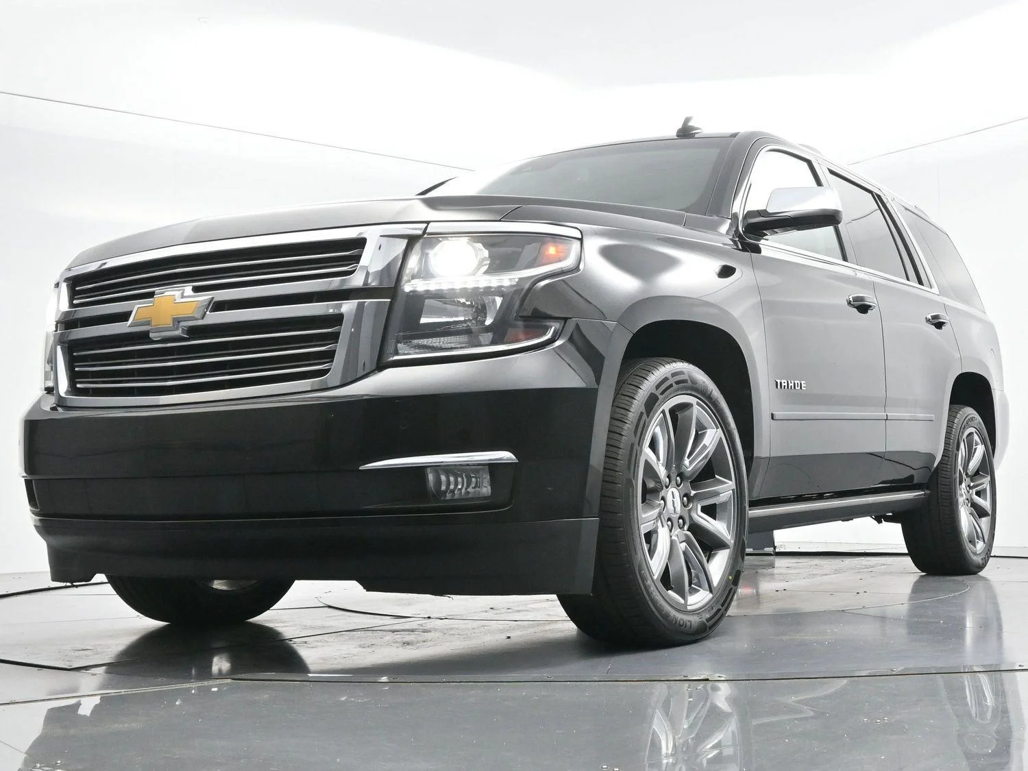 Used 2018 Black Chevrolet Premier image 49