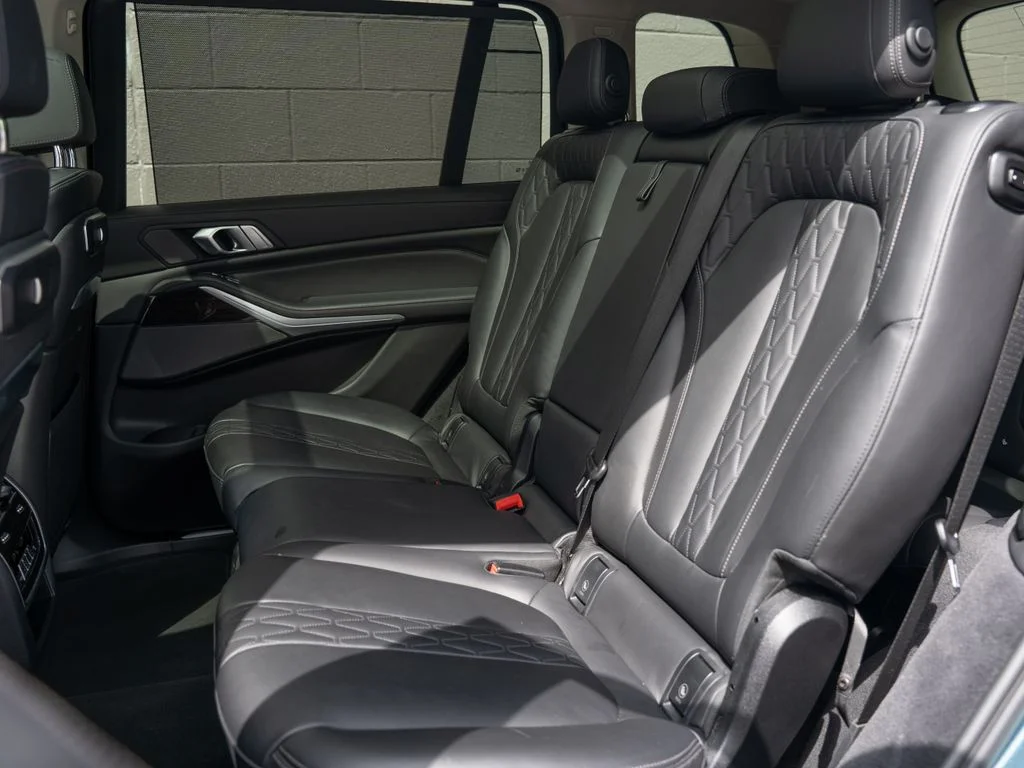Used 2023 Blue BMW xDrive40i image 18