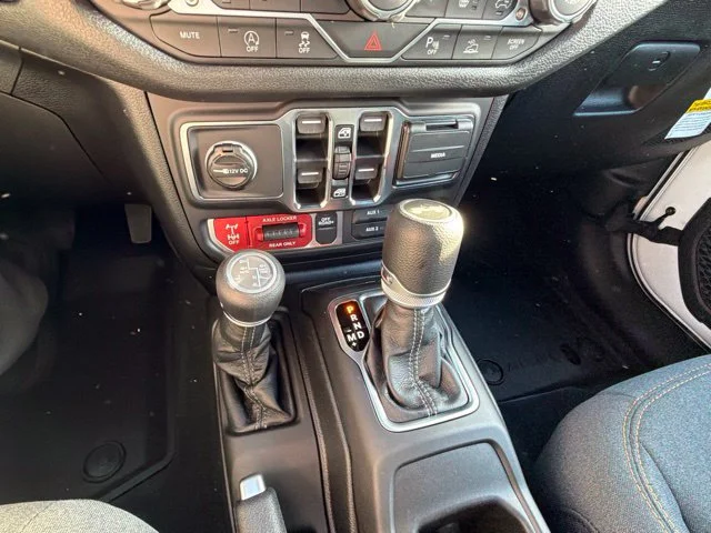 New 2027 White/off-white Jeep Willys image 19