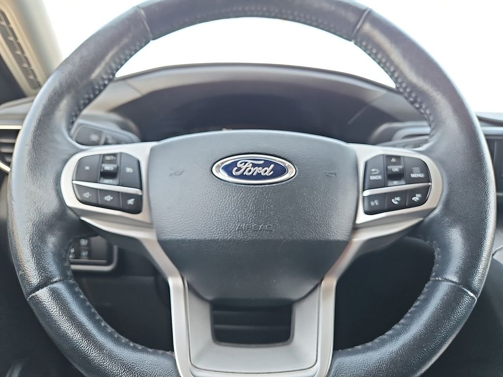 Used 2023 Black Ford XLT image 19
