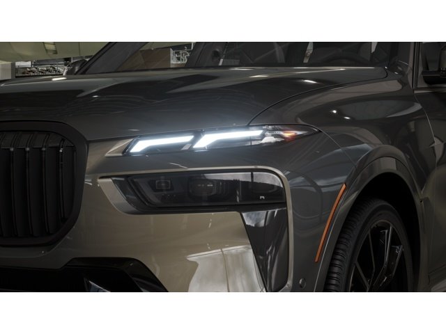 New 2027 Gray BMW X7 40i image 6
