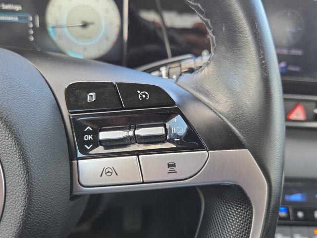 Used 2022 Black Hyundai SEL image 17