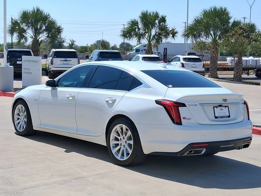 Used 2020 SUMMIT WHITE Cadillac Luxury image 4